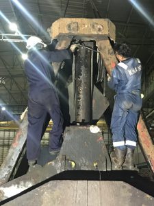 Hydraulic Cargo grab overhauling